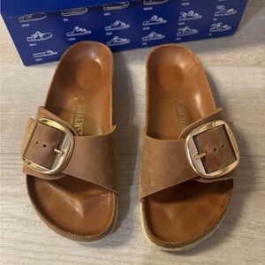 Arizona Big Buckle Birkenstocks- Cognac
